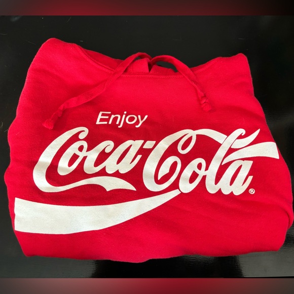 Coca-Cola Red Cropped Sweatshirt - Picture 7 of 7